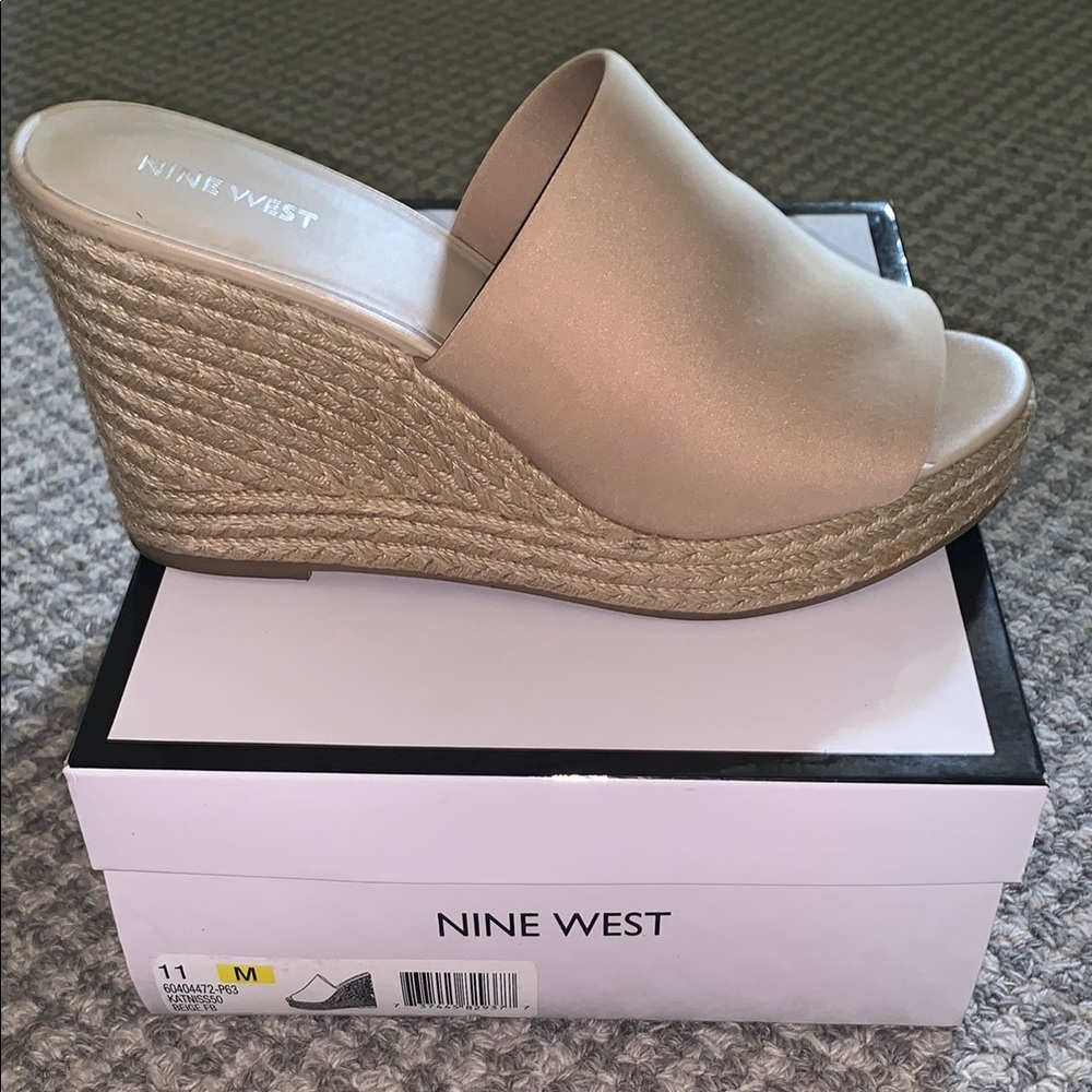 Nice! Nine West Tan Espadrille Wedges size 11M Shoes